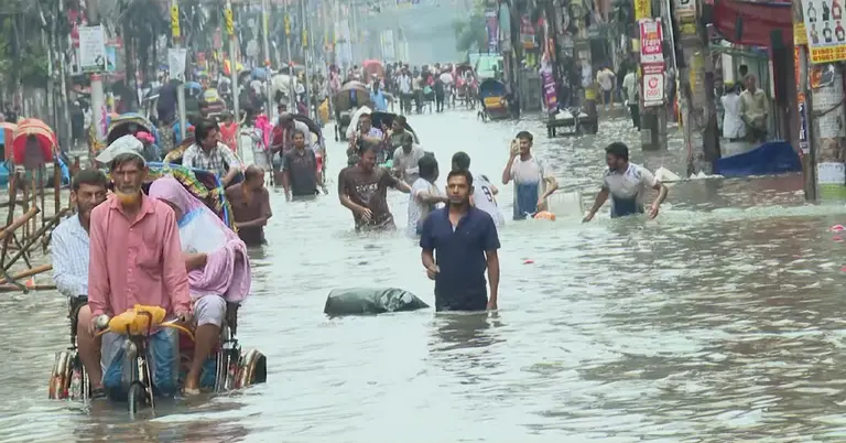 রাজধানীতে জলাবদ্ধতার ছবি